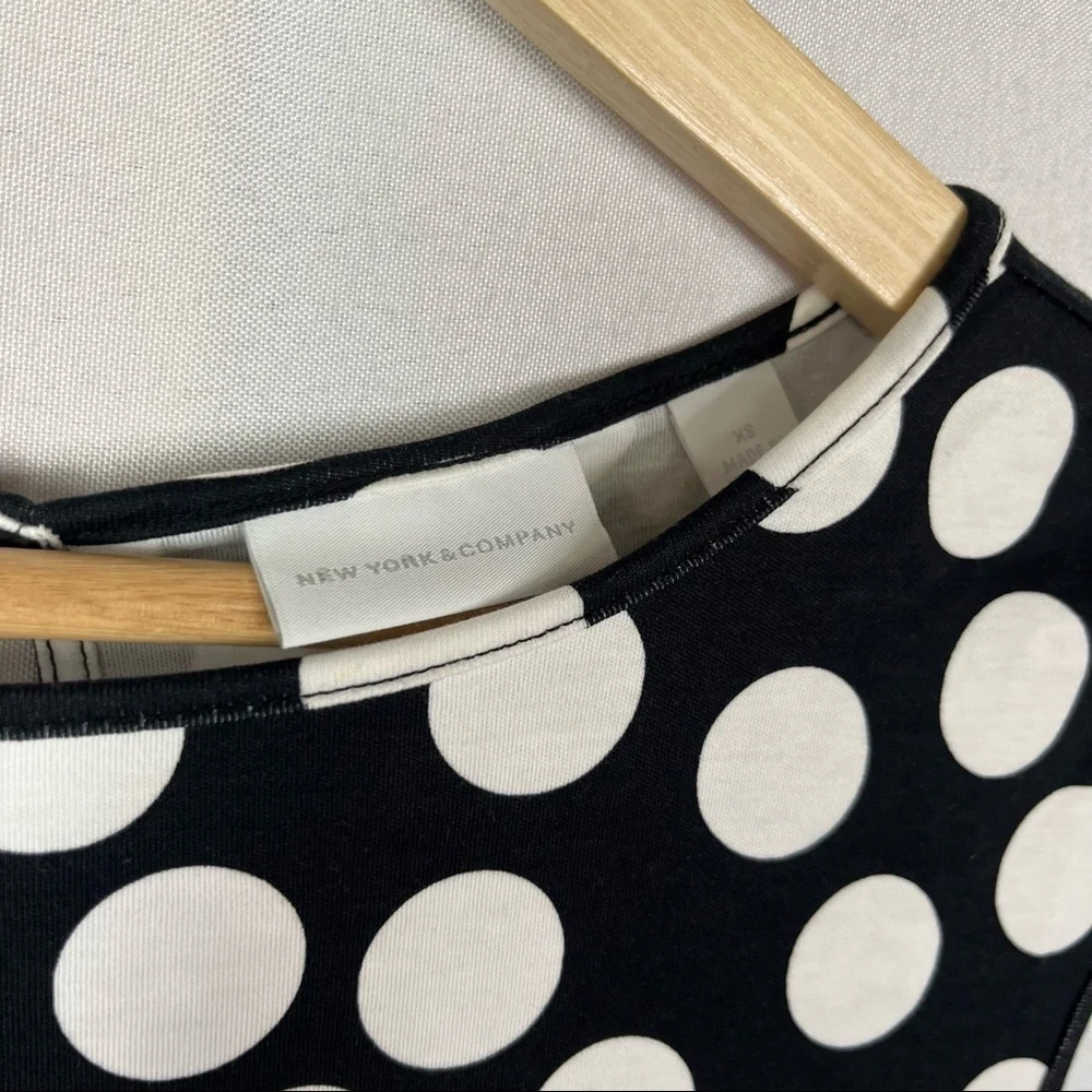 New York & Co Black & White Polka Dot Fit‎ & Flare Mini Dress XS